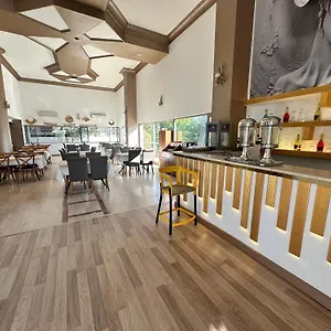 Apartahotel Silver Tower